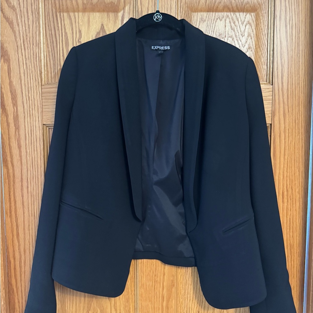Express Women's Black Blazer - Size 6